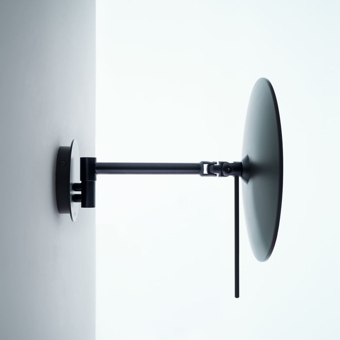COSMO MINIMALIST Wandspiegel am Schwenkarm in Schwarz, 3-fach Vergrößerung, Rahmenlose Spiegelfläche, Keine sichtbaren Schrauben, Moderne schwarz-matte Pulverbeschichtung