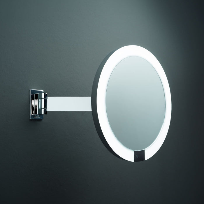 LED INTERFACE Wandspiegel am Schwenkarm mit 3-fach Vergrößerung, Ambiente-Hintergrundbeleuchtung, Akkubetrieben, Infrarotsensor – Licht schaltet sich automatisch ein