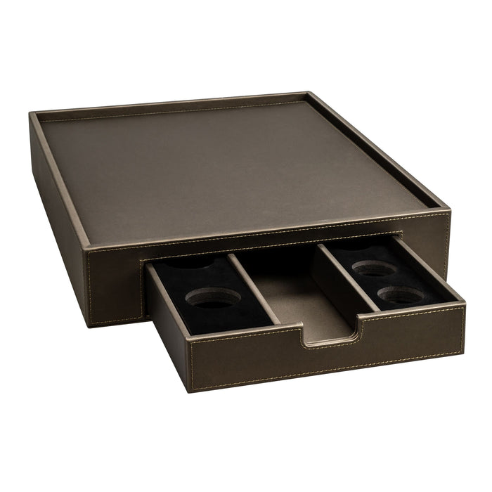 ALISEO Tablett in der Farbe Taupe und aus feinstem Kunstleder. Samtweiche satinierte Haptik und handgearbeitete Ziernähte. Schublade zur Aufbewahrung der Zutaten inklusive Kaffeekapseleinsatz.