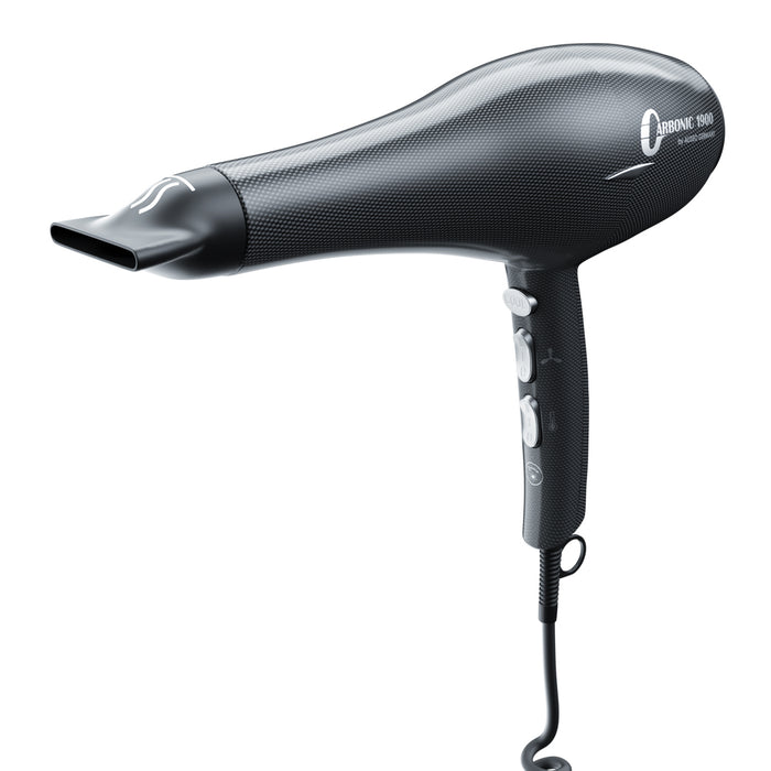 Der ALISEO CARBONIC 1900 Haartrockner. Die Karbonoptik-Oberfläche macht ihn zum perfekten Trockner für nasses Haar und ist dank ION-TECH super schonend.
